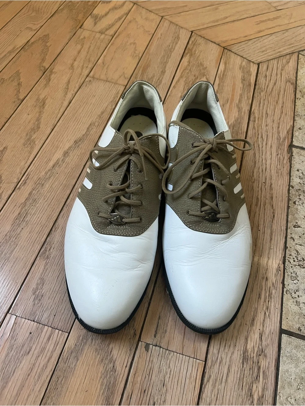 Golf Men's Two-Tone Brown and White Leather Golf Shoes